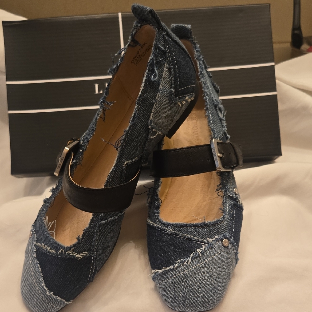 NWT Liverpool Blue Denim Flats with Black Strap